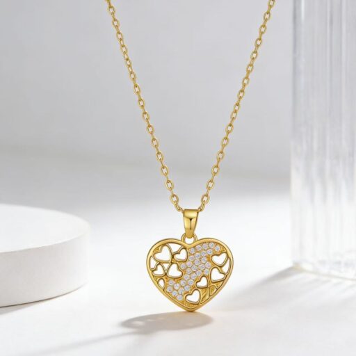 Heart Shaped Pendant Necklace For Women Diamond Encrusted Hollow Rose Clavicle Chain